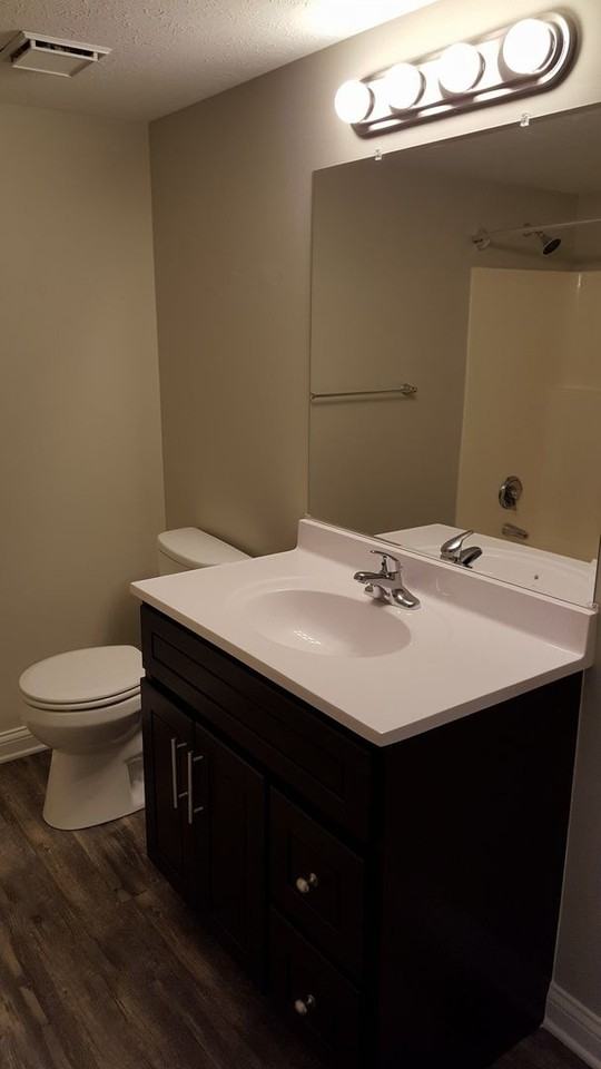 Cross Creek Apartments - Photo 7 of 40
