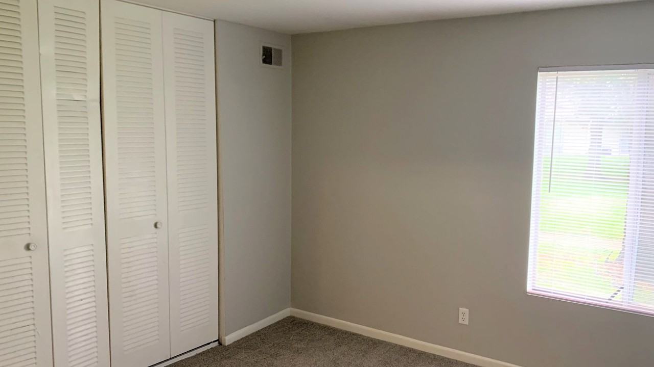 5005 Lily Lane - Photo 4 of 43