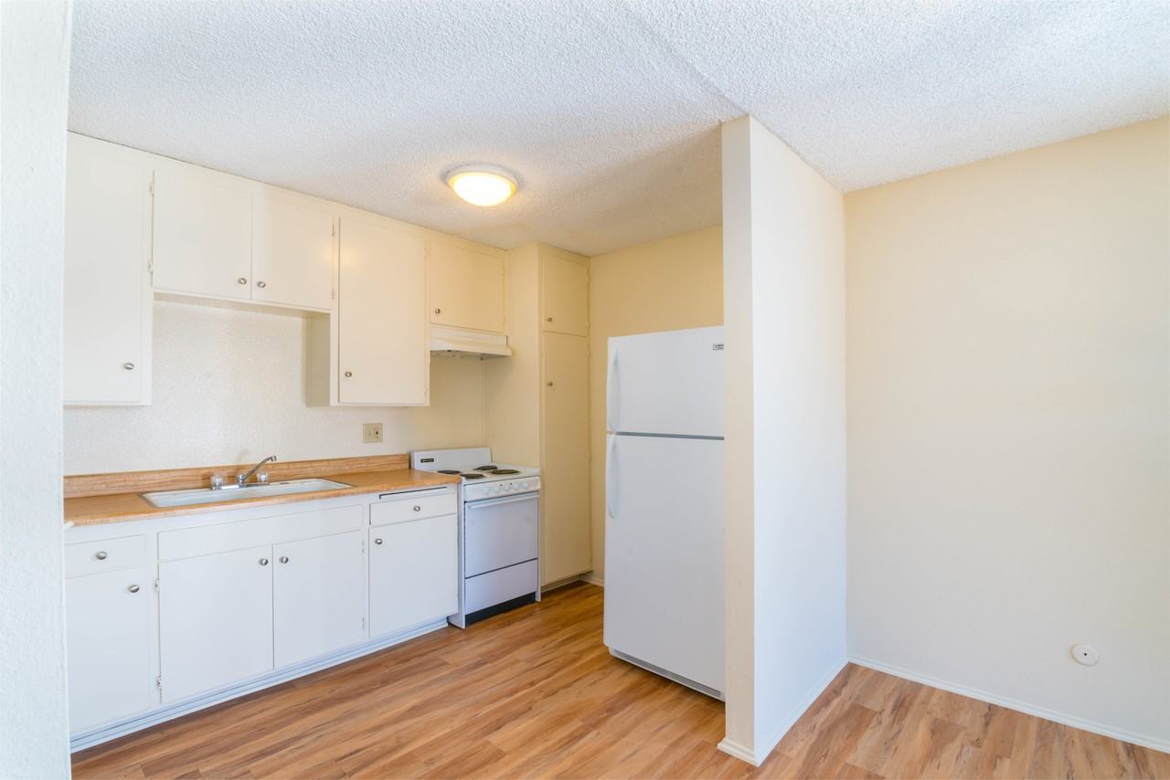 Imperial Palms - South - Photo 2 of 17