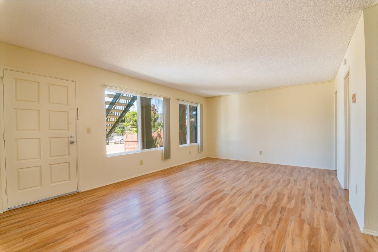 Imperial Palms - South - Photo 7 of 17