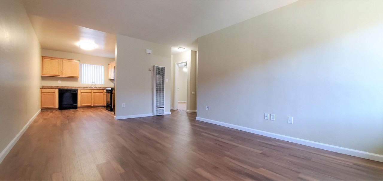 5th Ave - Photo 2 of 37