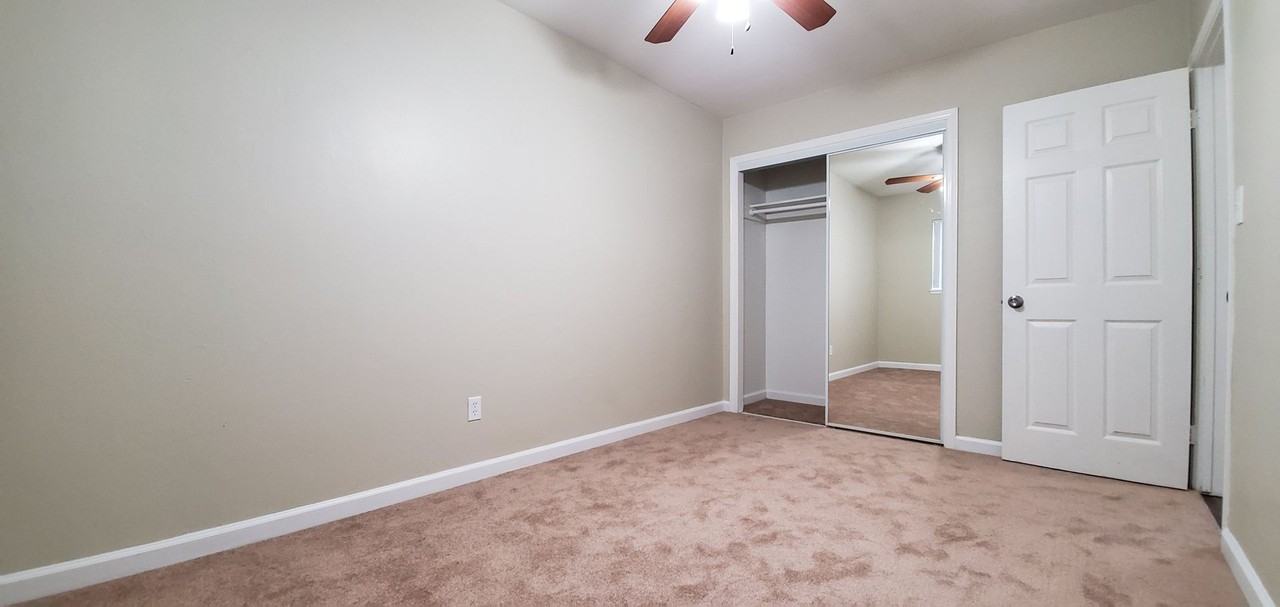 5th Ave - Photo 7 of 37