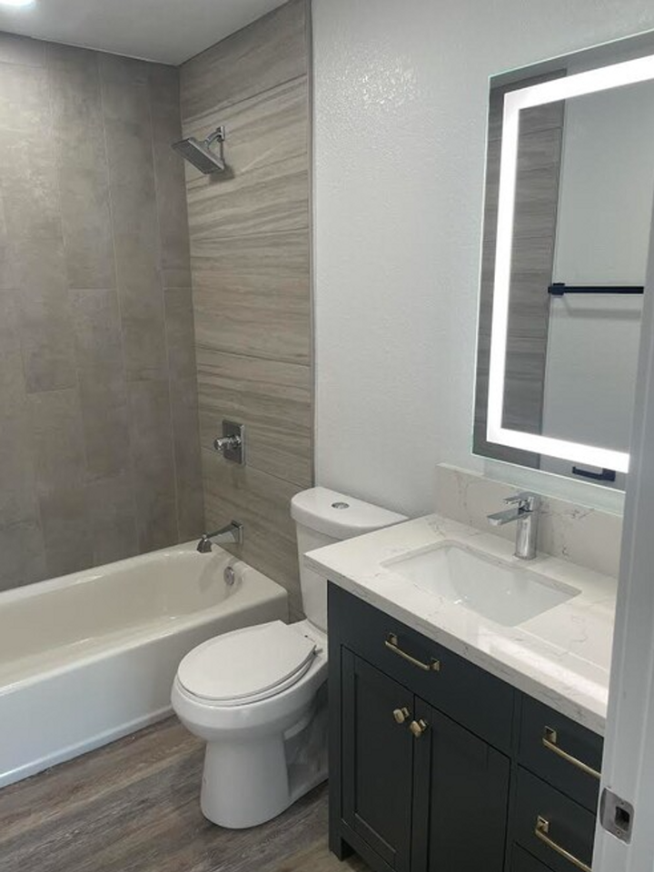 Fringe on 13th - Photo 2 of 33