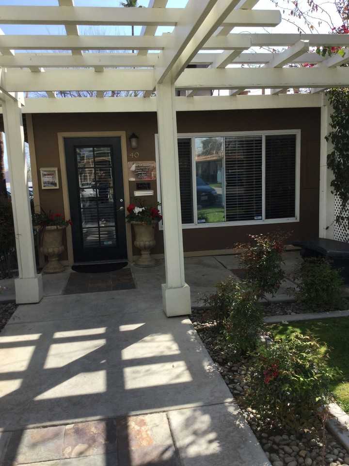 Casa Del Sol Apartments - Photo 5 of 13