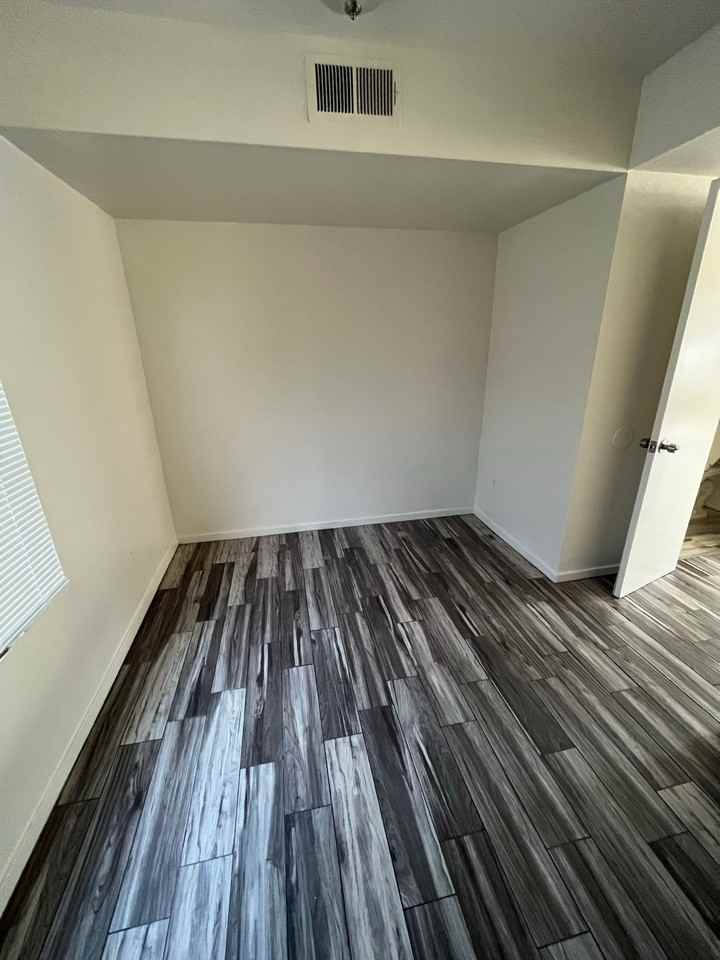 Larcus Avenue Townhomes - Photo 5 of 39