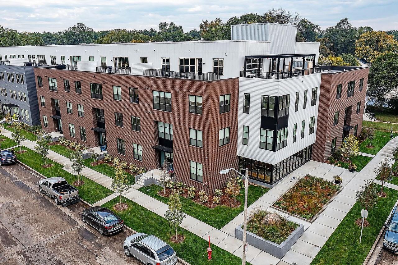 Renaissance Lofts - Photo 5 of 50