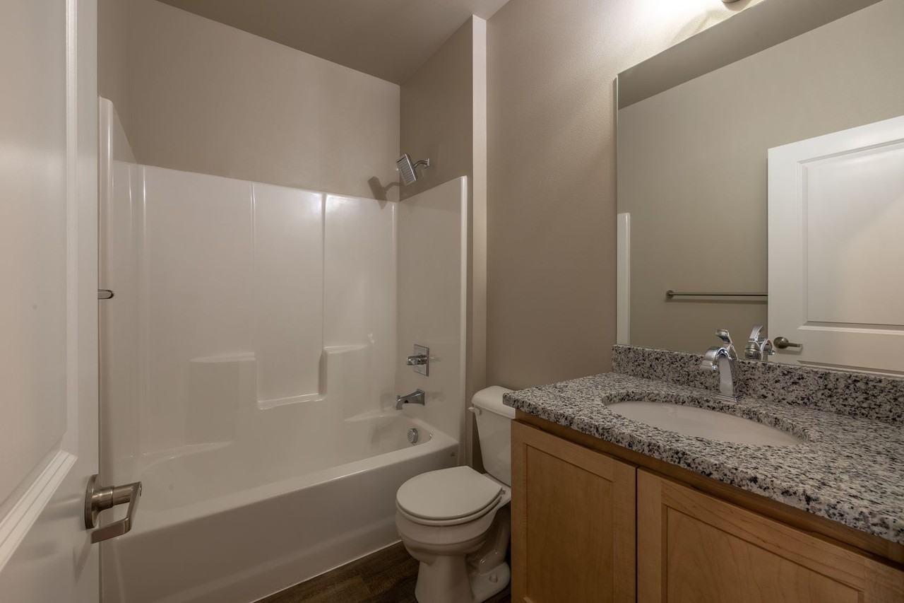 Sutton Place Apartments - Photo 5 of 23
