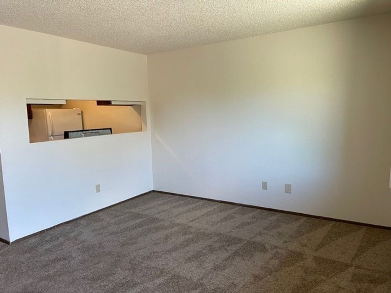 054-Lancaster Apartments - Photo 7 of 16