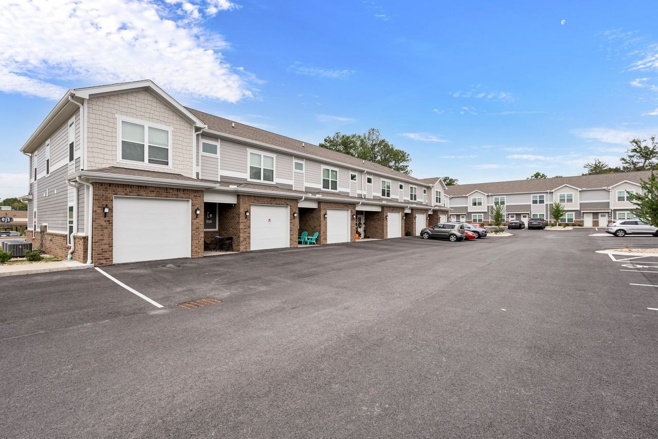 Twin Springs Townhomes - Photo 4 of 4