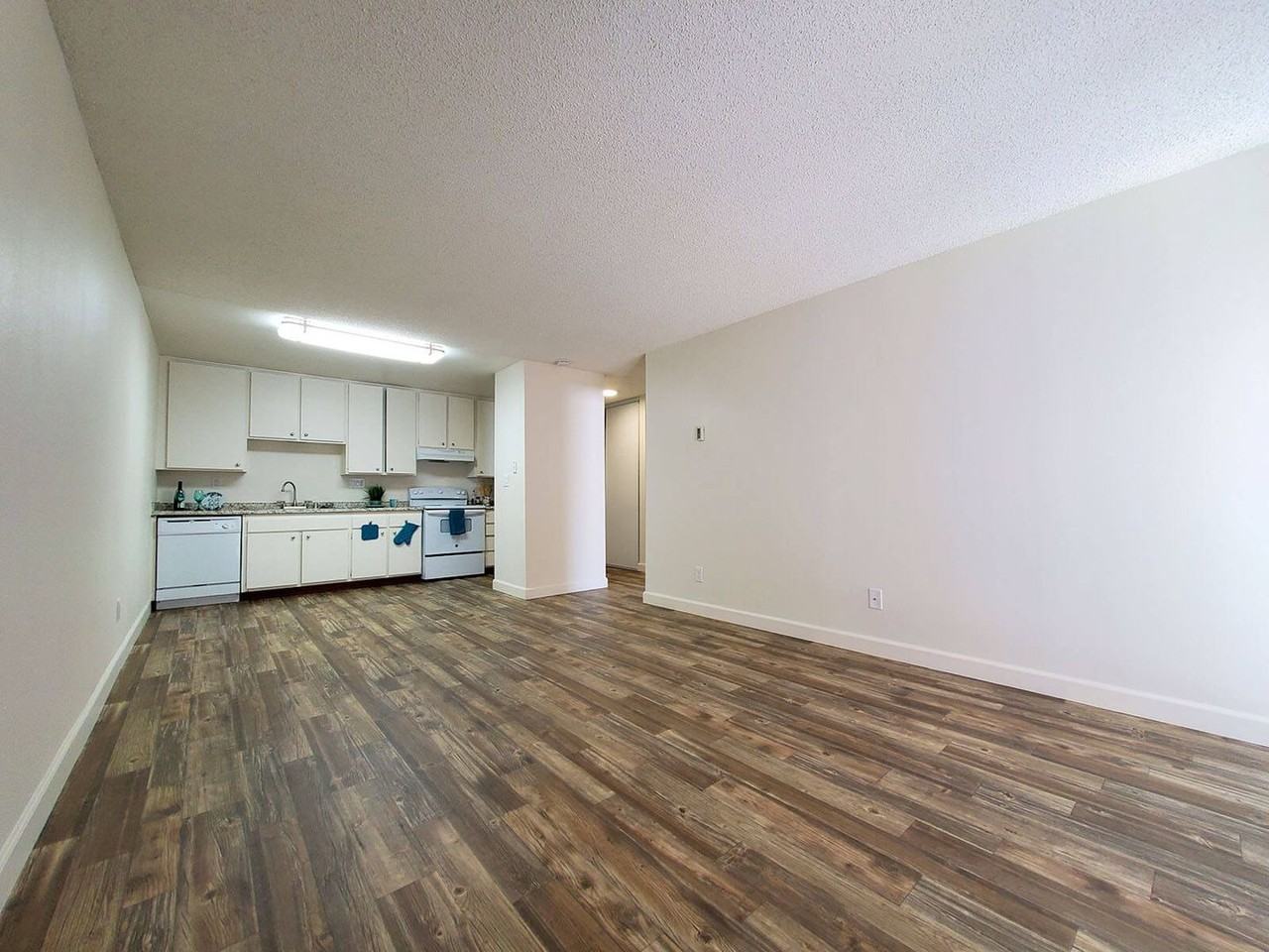 Villa Mesa Apartments - Photo 4 of 49