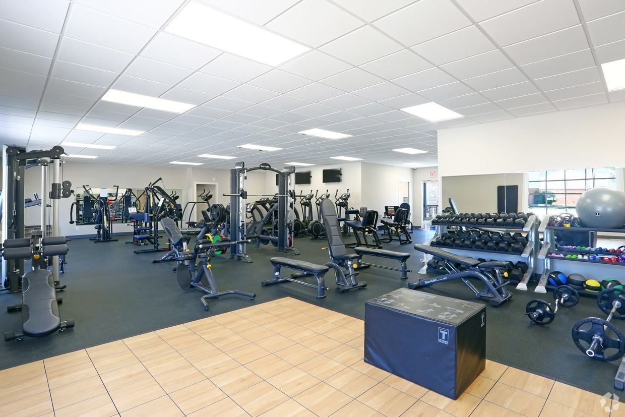 Pinecrest Apartments - Photo 7 of 25