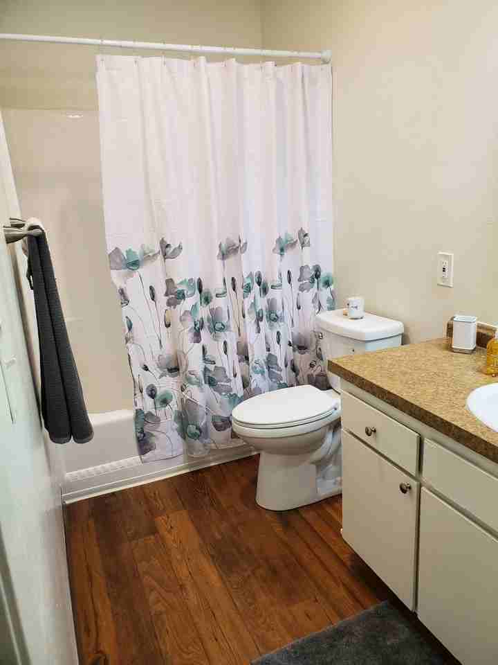 Woodlawn Manor - Photo 5 of 19