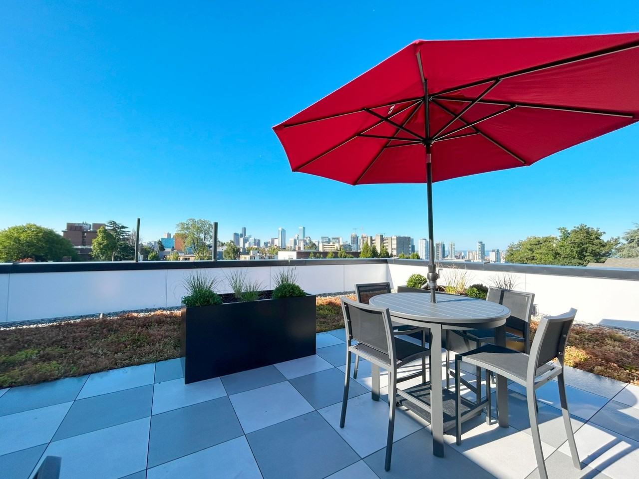 Vue on Harvard - Photo 7 of 50