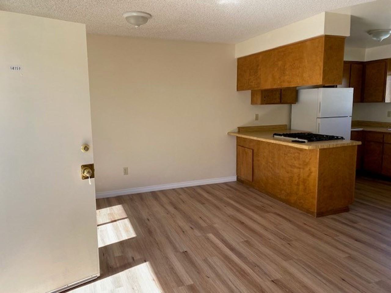 1415-1419 Longbranch - Photo 3 of 15