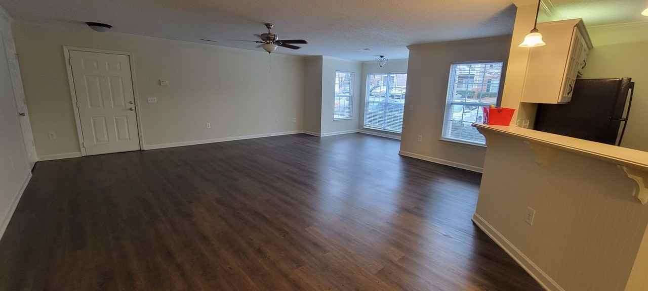 WM - Amesbury - Photo 5 of 50