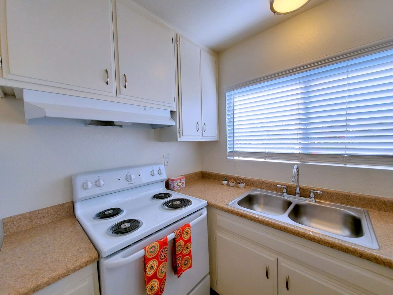 La Mesa Spring Gardens - Photo 5 of 50