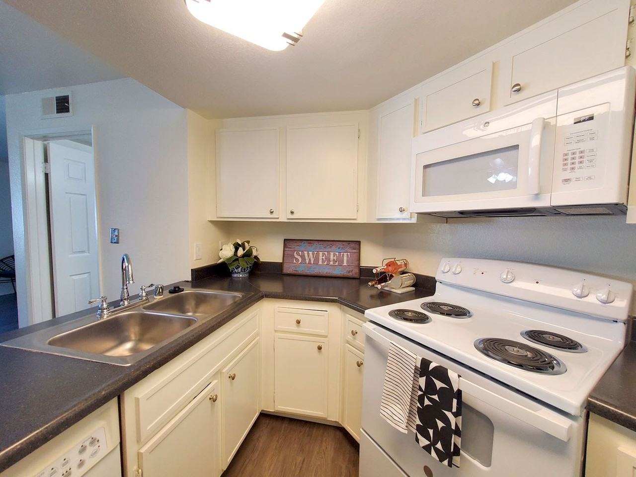 Villas on B Street - Photo 3 of 9