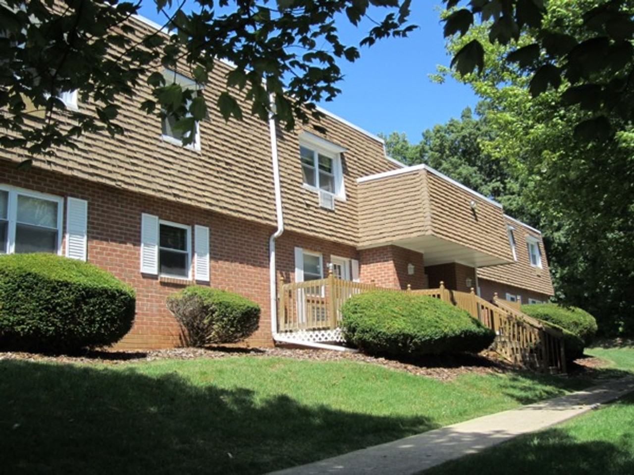 Park Forest Apartments - Photo 3 of 40