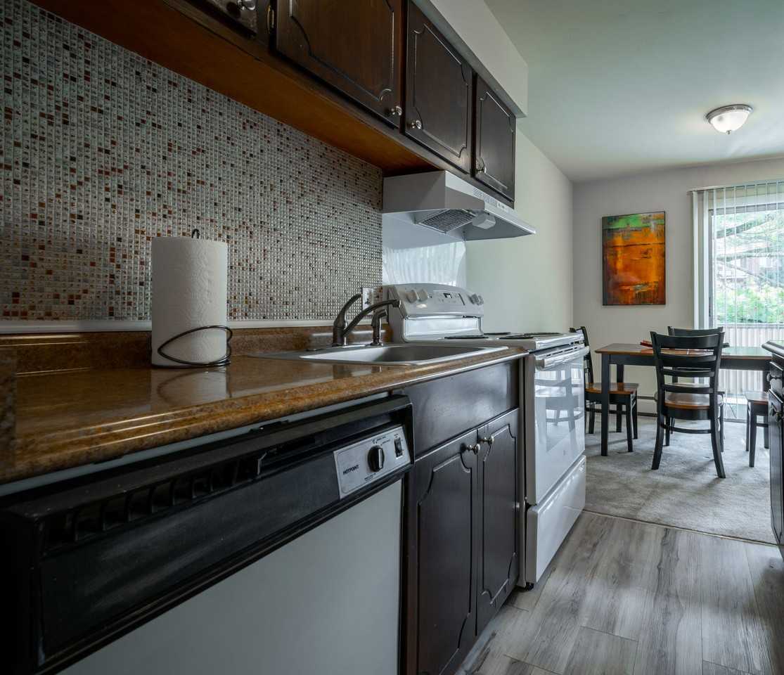 Executive House Apartments - Photo 7 of 33