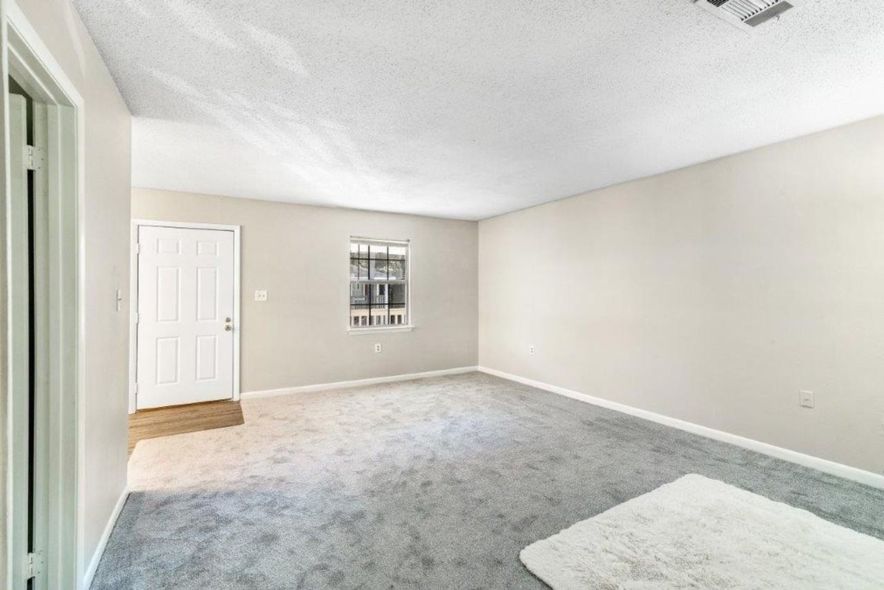 2800 Bradford Place - Photo 2 of 11