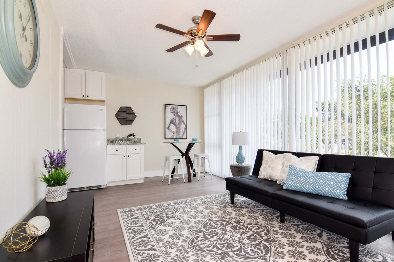 Aria Flats - Photo 6 of 15