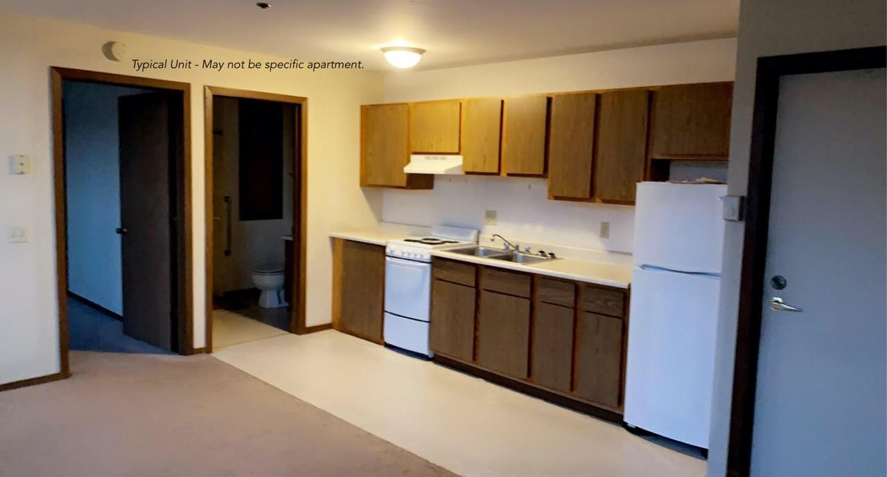 Adabell Reedsburg - Photo 5 of 7