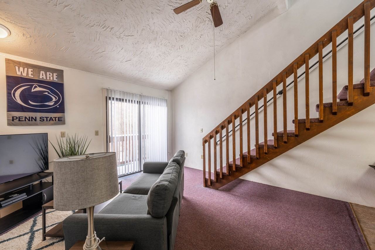 THE LOFTS - Photo 2 of 17