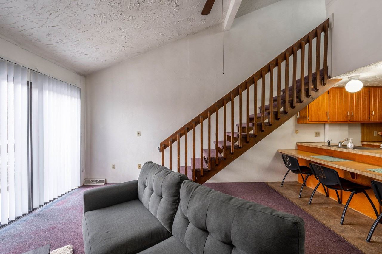 THE LOFTS - Photo 3 of 17