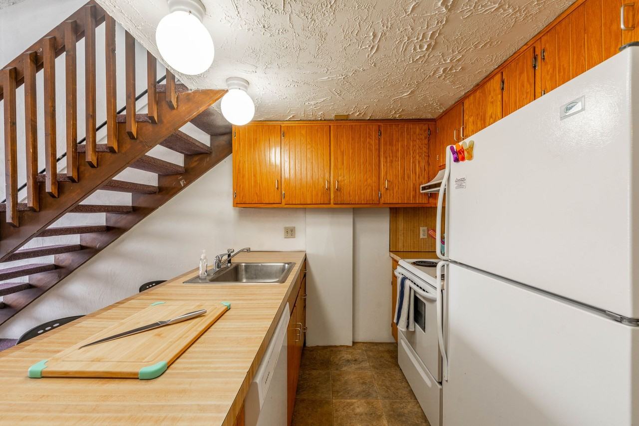 THE LOFTS - Photo 7 of 17