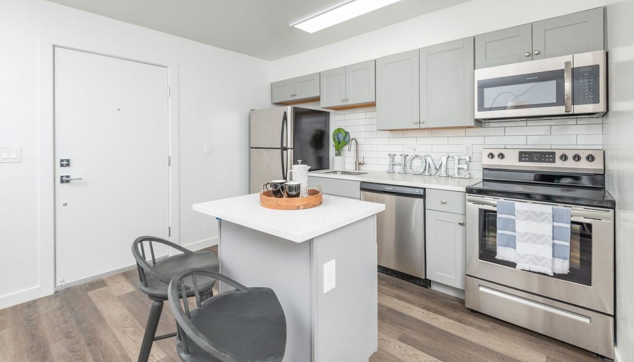 Haskell Row - Photo 6 of 15