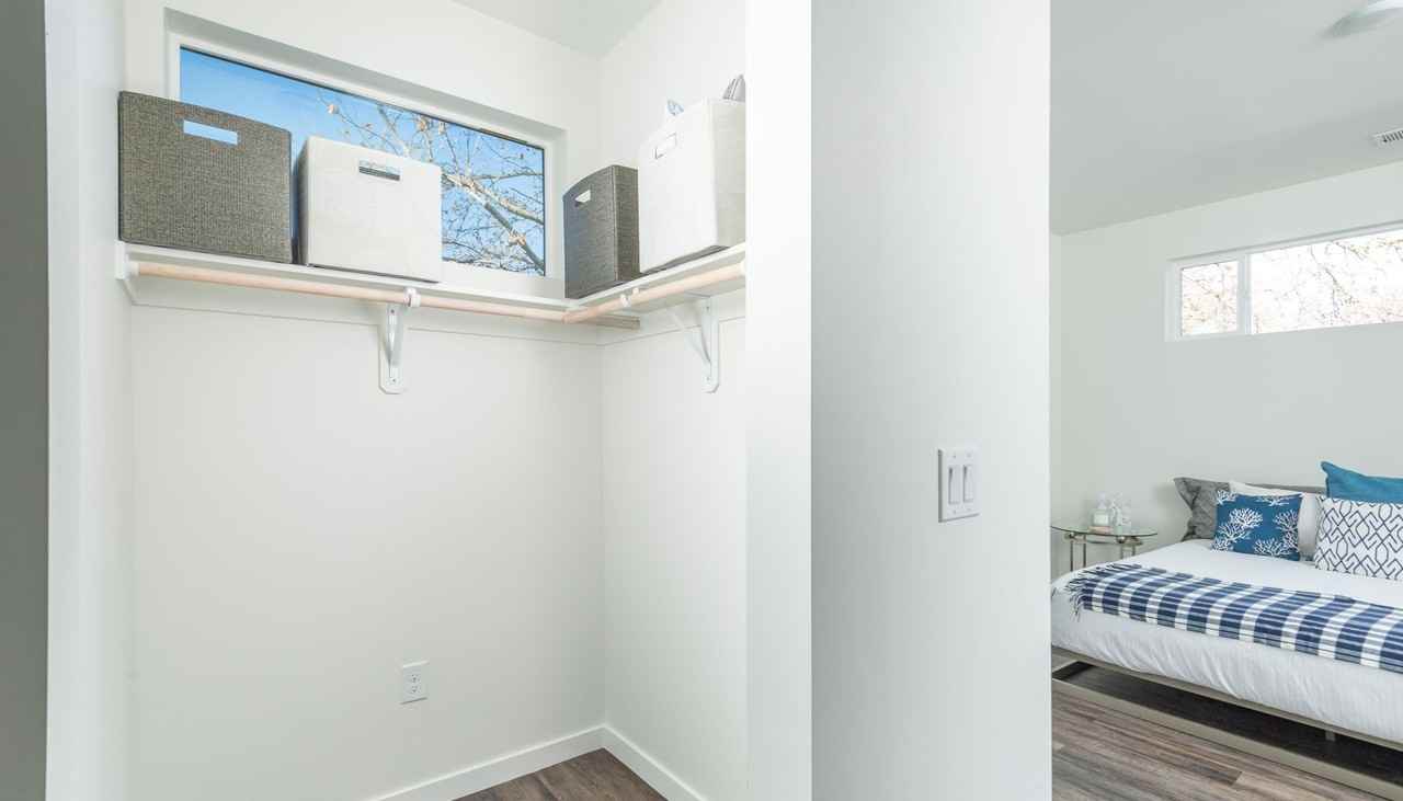 Haskell Row - Photo 6 of 17