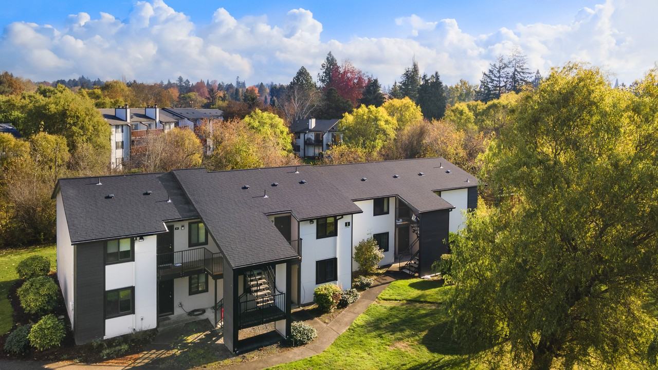 West on Murray Apartments 14095 Sw Walker Rd, Cedar Hills, OR 97005