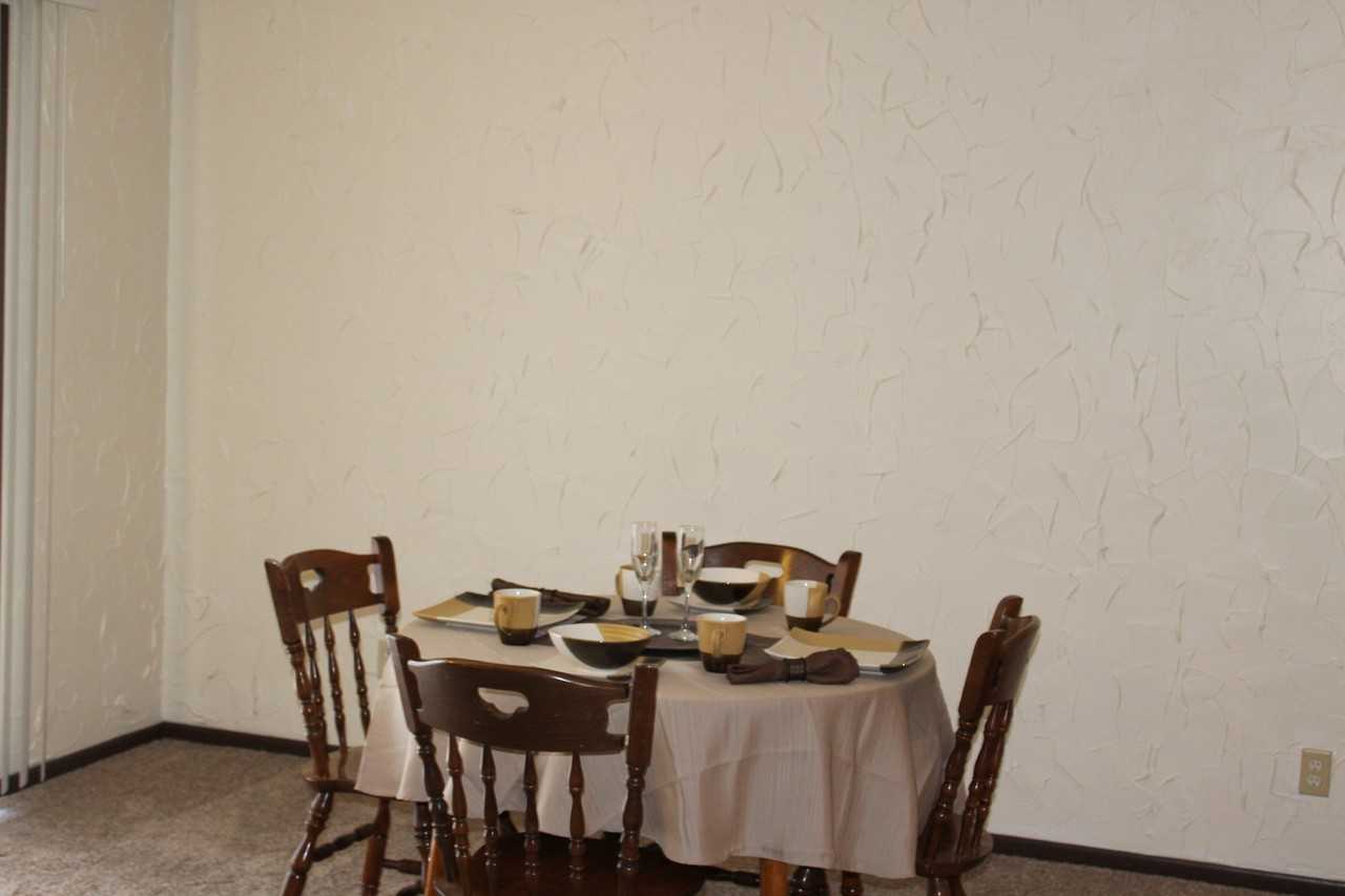 Stones Crossing Apartments - Photo 7 of 16