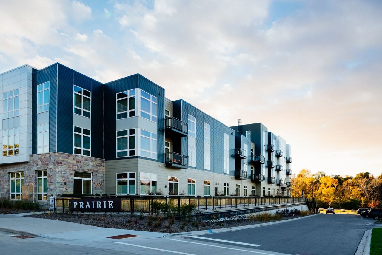 RiverHeath Willow - Photo 2 of 26