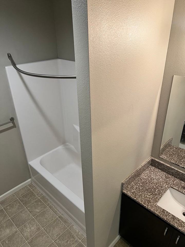 Encore Apartments – Modern Living in South Salem! - Photo 7 of 50