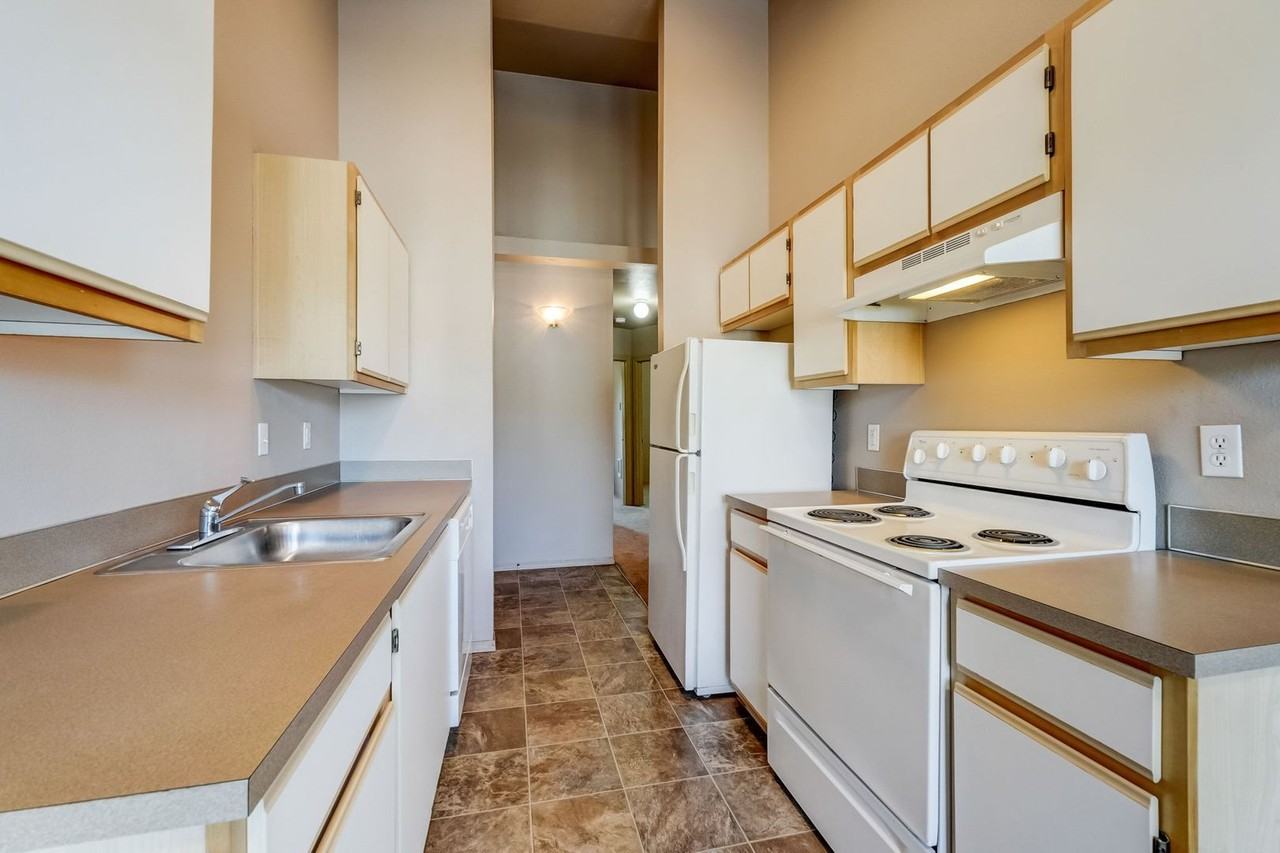 Gateway Village Apartments - Photo 3 of 50