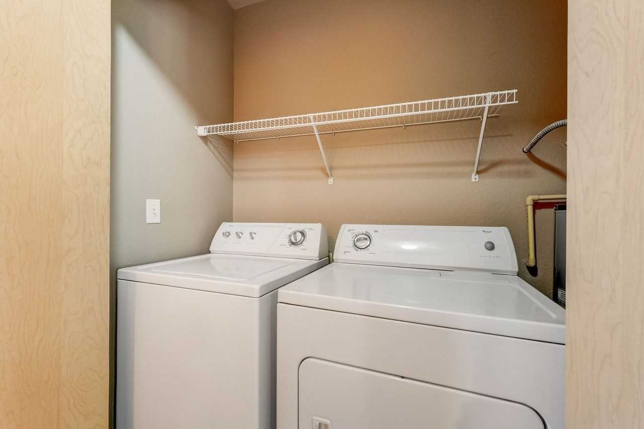 Gateway Village Apartments - Photo 7 of 50