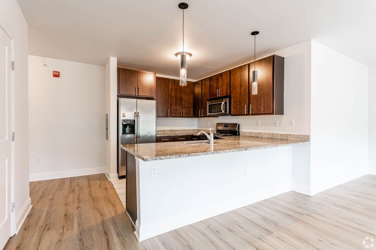120 Halsted Street - Photo 7 of 15