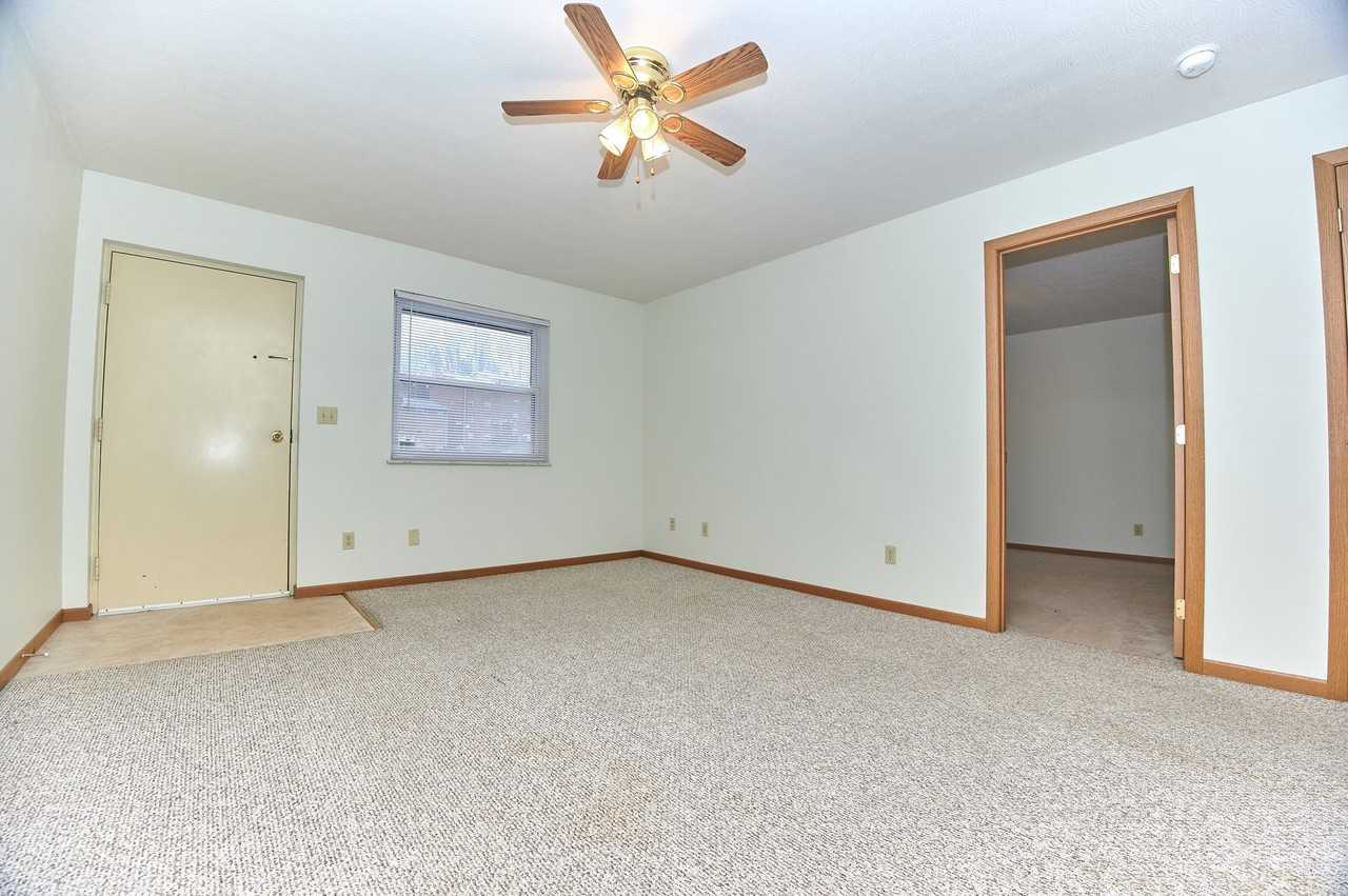 Pineview Apartments - Photo 5 of 34