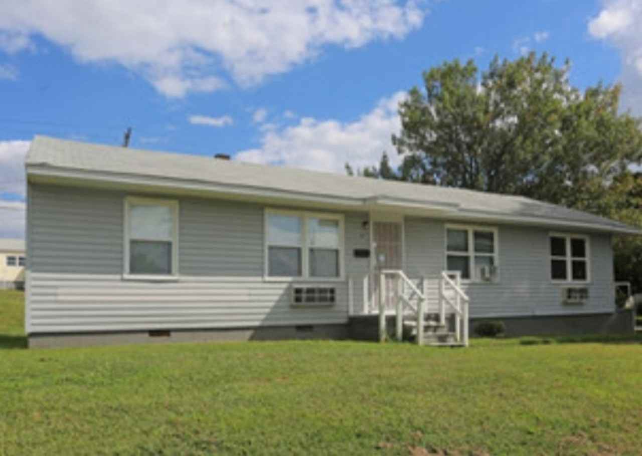 Villas at Park Terrace Desireable, spacious, townhomes near Downtown