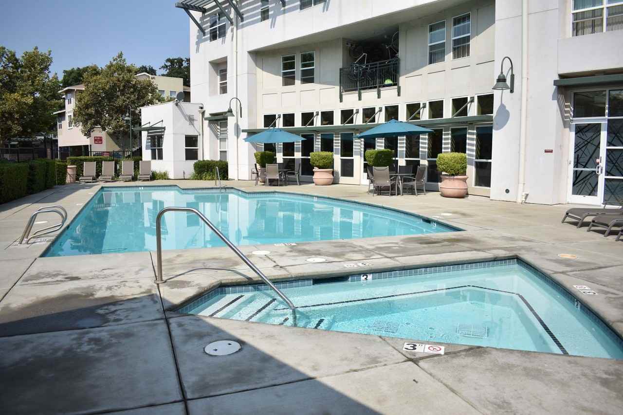 The Lexington - Photo 5 of 9