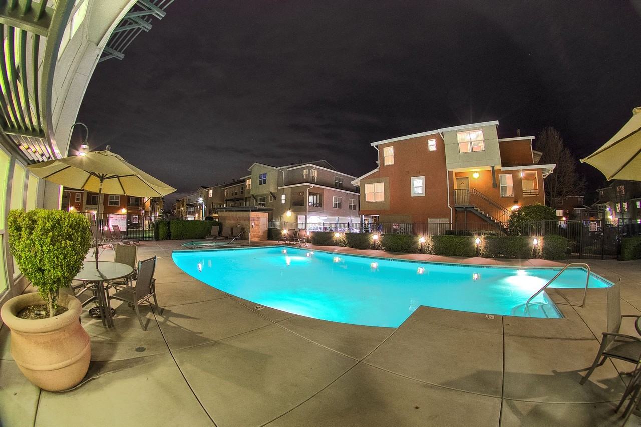 The Lexington - Photo 6 of 9