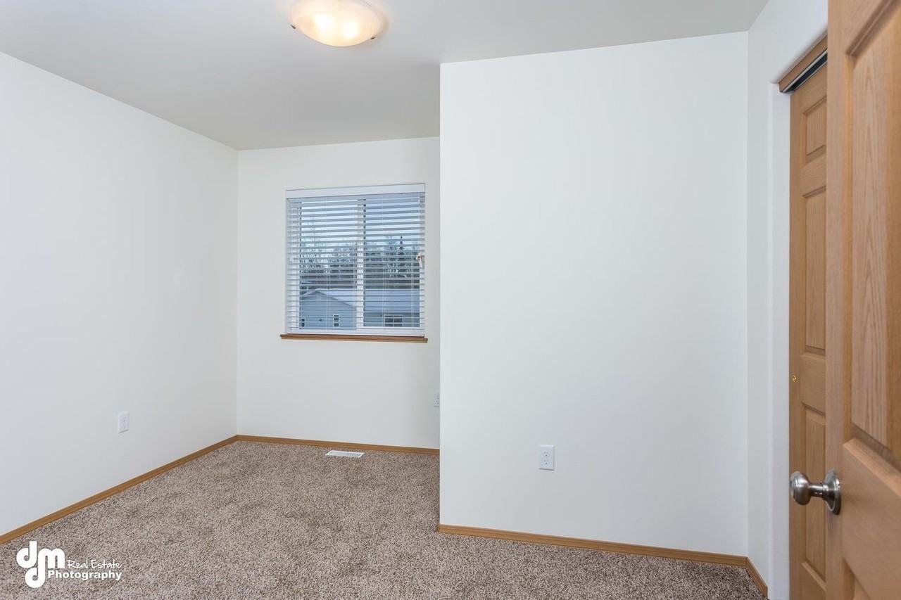 2454 W Ben Hogan Ave - Photo 6 of 20