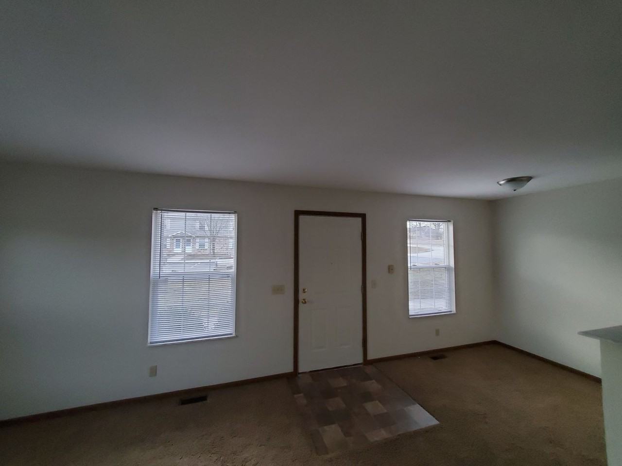 189 W Hickory Point Road - Photo 3 of 23