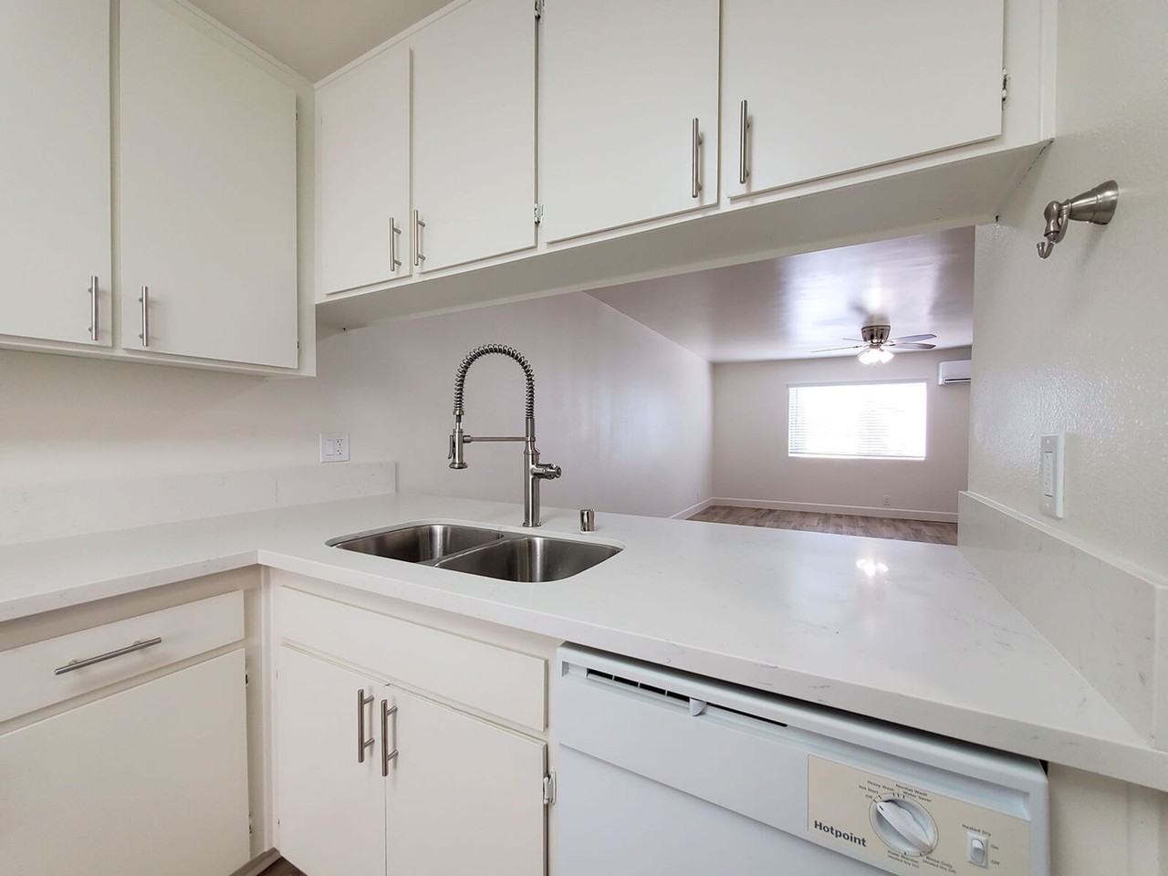 Orchard Villa Townhomes - Photo 5 of 14