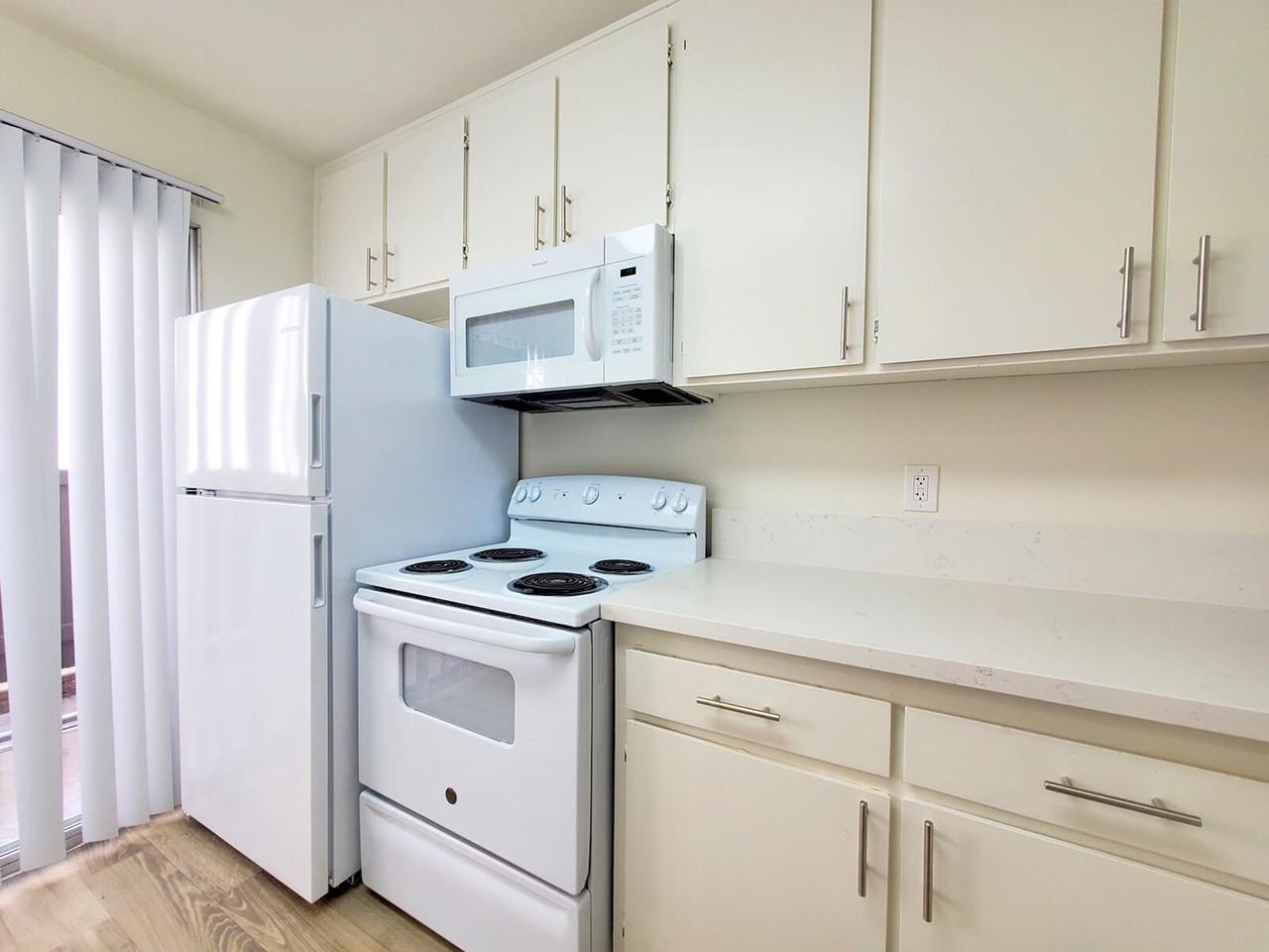 Orchard Villa Townhomes - Photo 6 of 14