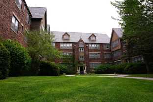 Buckingham Manor Apartments - Photo 1 of 1