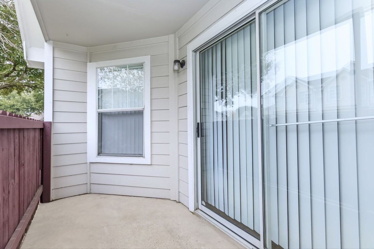 Sovereign Townhomes - Photo 7 of 13