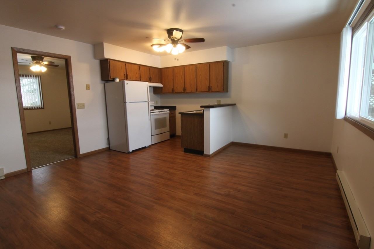 Bush Court - Photo 4 of 42