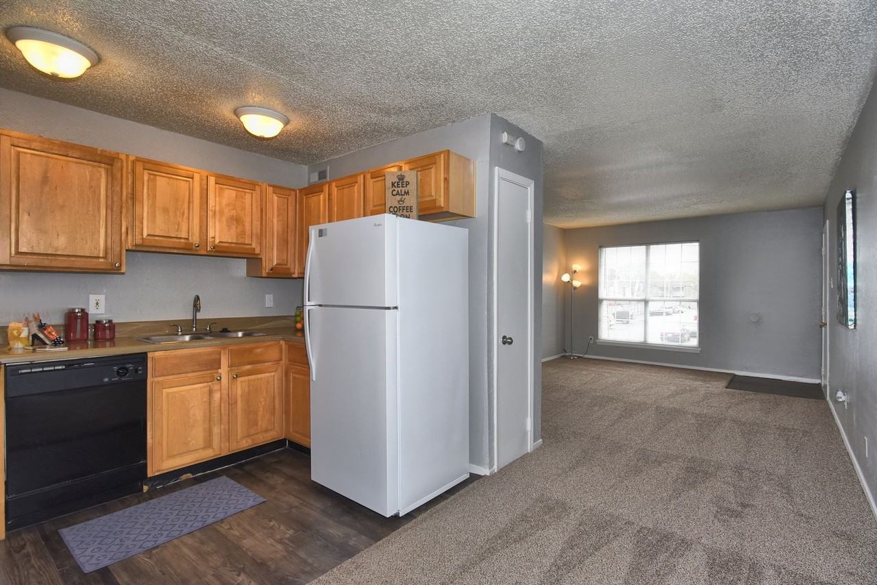 Heatherstone Apartments 9730 E 33rd St, Tulsa, OK 74146 Zumper